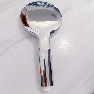 Cabezal de Ducha Manual Royal Stan de 12 cm, Plateado, Presurizado, con Diseño de Flor de Loto - Product Image 4