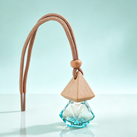 Vente en gros de mini diffuseurs d'arômes, flacon de 8 ml et 10 ml, flacon de parfum pour voiture en verre, flacon de parfum suspendu avec bouchon en bois