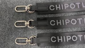 Nhà máy tùy chỉnh Jacquard Logo dây đeo cổ tay Keychain Nylon thêu Ribbon treo tag móc tiếp xúc với phong cách Keychain - Product Image 6