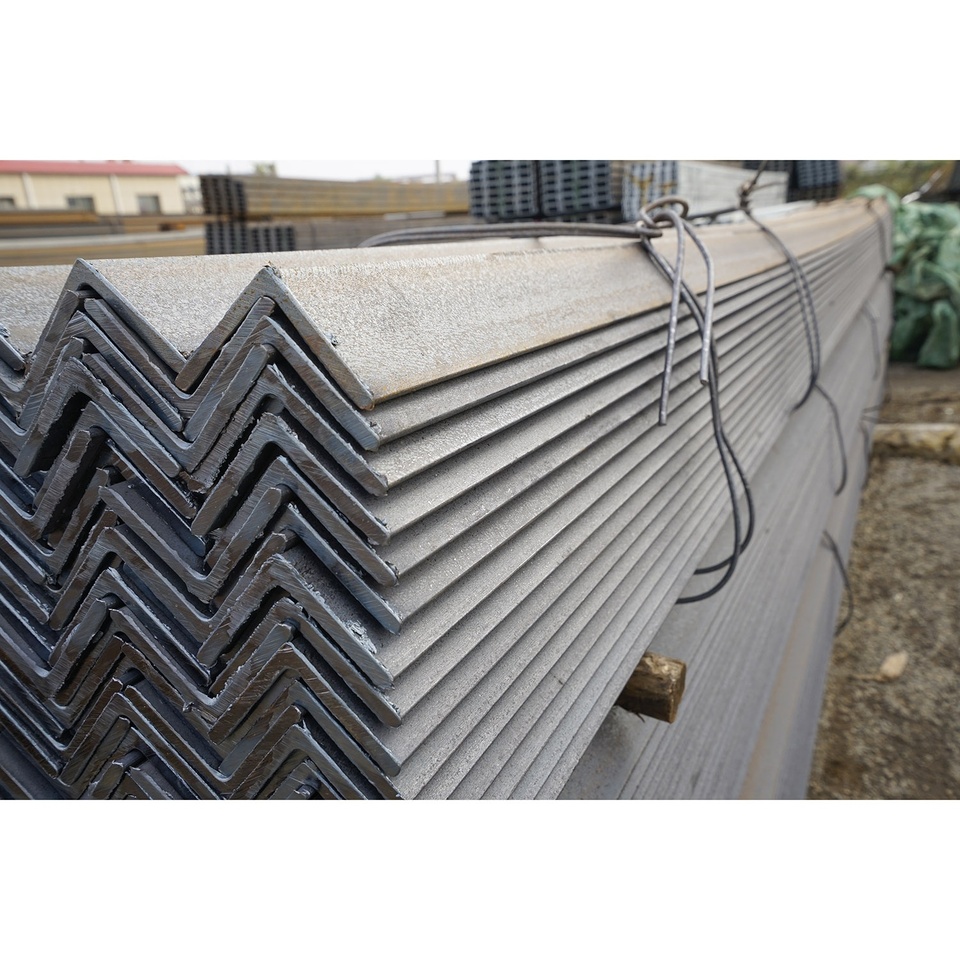 45X45MM Equal Angle iron supplier