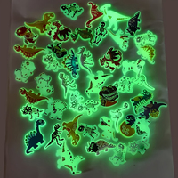 Patch PVC personnalisé phosphorescent, badge logo en caoutchouc souple, breloques pour chaussures, breloques pour sabots, pour sacs et vêtements, vente en gros OEM