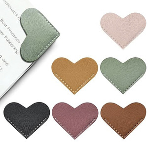 Marcapáginas de Cuero PU en Forma de Corazón a Precio Económico, Ideal para Estudiantes, Regalos, Protector de Esquinas de Libros - Product Image 1