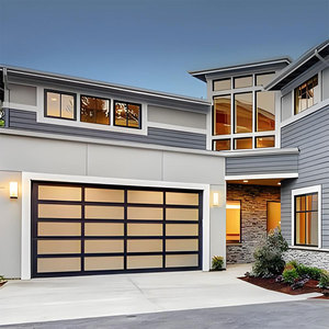 <span class=keywords><strong>Porte</strong></span> de <span class=keywords><strong>garage</strong></span> moderne en aluminium noir avec vitrage, type coulissant vertical à commande automatique, économique pour villas, noir - Product Image 2