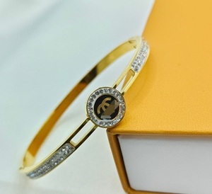 Nuovo bracciale da donna in acciaio inossidabile retrò europeo e americano semplice alla moda - Product Image 6
