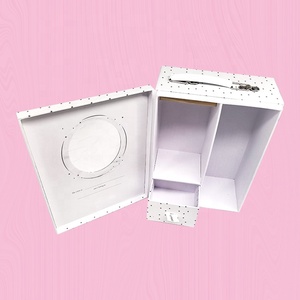 Bán Buôn Trẻ Em Độc Đáo Của Giấy Hộp Quà Tặng Biểu Tượng Tùy Chỉnh Dập Nổi Cứng Nhắc Carboard Cấu Trúc Búp Bê Lưu Trữ Bao Bì UV Lớp Phủ - Product Image 3