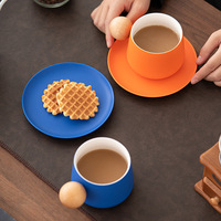 Céramique pour poignée tasse à café soucoupe ensemble Design moderne 301-400ml capacité boîte-cadeau emballage Restaurant utilisation cadeau d'affaires tasse