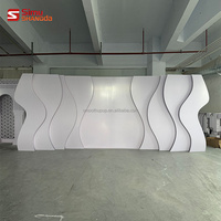 Support de toile de fond mural incurvé LED sur mesure, panneau ondulé en PVC blanc pour décoration de scène de mariage, idéal pour les entreprises de location