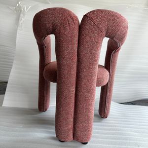 Chaises de salle à manger modernes minimalistes en forme de M avec structure en fer et tissu David - Product Image 5