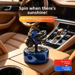 Nuevo Ambientador Solar Giratorio para Motocicleta y Automóvil, Mini Modelo, Aroma de Aceites Esenciales, Decoración para el Tablero, Adorno para el Interior del Automóvil - Product Image 6