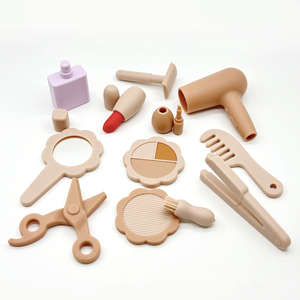 12 pièces Kit de maquillage et de salon en silicone Offre Spéciale avec fard à lèvres <span class=keywords><strong>pour</strong></span> fille jouets de simulation avec sac de rangement en tissu <span class=keywords><strong>pour</strong></span> tout-petit - Product Image 5