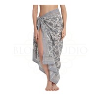 Sarung Katun Cetak Tangan Motif Bulan dan Baja Abu-abu untuk Wanita, Penutup Bikini Ringan, Pakaian Pantai & Resor Musim Panas