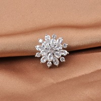 Bros Zirkon Berkilauan Multi-Petal yang Cantik, Bros Bunga Berhias Rhinestone Besar Mewah, Perhiasan Berlapis Emas Berkualitas Tinggi