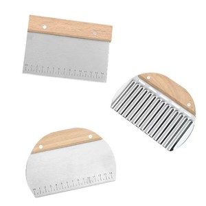 Grattoir à pâte en acier inoxydable avec manche en bois et échelle, grattoir de cuisine multi-formes, découpeur ondulé pour la pâtisserie et la découpe de légumes - Product Image 1