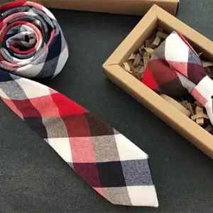 ربطة عنق برابطة عنق منقوشة بنقشة الزهور من القطن بنسبة 100% للرجال بسعر رخيص يُباع بالجملة
