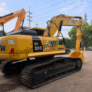 Excavadora de cadenas Komatsu PC300 usada, fácil de usar, 95% nueva, modelo 2023, con motor, bomba, cojinete y engranaje originales japoneses. - Product Image 3