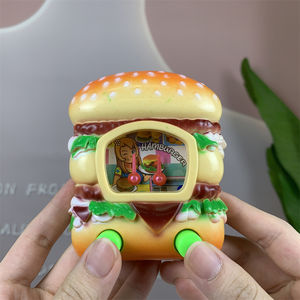 Ventes directes d'usine enfants <span class=keywords><strong>passe</strong></span>-<span class=keywords><strong>temps</strong></span> classique jouet drô<span class=keywords><strong>le</strong></span> Hamburger forme en plastique Console de poche anneau lancer jeu d'eau - Product Image 2