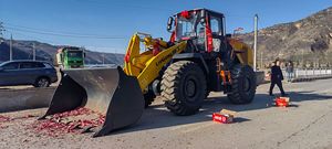 Meilleur prix direct usine – Chargeuse sur pneus 855T de 17 tonnes haute performance, conception compacte, puissante et fiable pour les travaux de terrassement lourds - Product Image 5