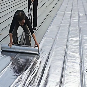 Membrane d'étanchéité autocollante en aluminium pour toiture, en asphalte modifié, pour tôles de fer - Product Image 1