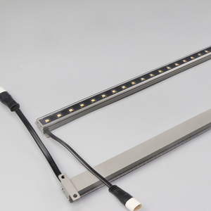 Lámpara LED de Pared de Aluminio con Chip 5050, IP65, para Exteriores, 5000K Luz Diurna, 85-265V CA, Diseño de Salida Lateral, Control DMX, CRI90, 2 Años de Garantía - Product Image 4