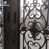 Portes d'entrée double françaises de luxe en fer forgé pour villas modernes antivol Architecture principale avant de la maison