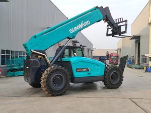 מלגזה מלגזה טלסקופי קטן 3915 עם גובה הרמת 15m קיבולת 4טון - Product Image 6