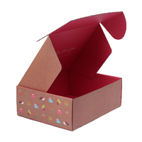 Boîtes en carton pour l'expédition, boîtes en carton avec logo imprimé UV pour vêtements, petites boîtes en carton