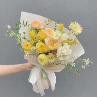 Papier d'emballage floral uni pour fleuristes, bouquets et arrangements, épais, imperméable, style coréen, stock en gros Chine