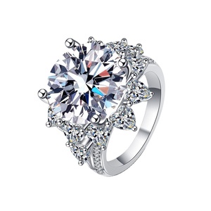 Anillo <span class=keywords><strong>de</strong></span> Compromiso <span class=keywords><strong>de</strong></span> Moissanita <span class=keywords><strong>de</strong></span> 10 Quilates para Mujer, Plata <span class=keywords><strong>de</strong></span> Ley 925, Color D, Anillo <span class=keywords><strong>de</strong></span> Moissanita con Forma <span class=keywords><strong>de</strong></span> Flor, con Certificado - Product Image 1