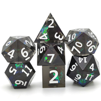 Jeu de dés en résine, vente entière, dés à bord tranchant pour le jeu de rôle