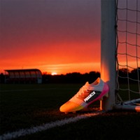 Crampons de football d'entraînement en cuir synthétique PU de haute qualité pour hommes, personnalisés par le fournisseur pour l'extérieur