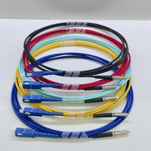 สายแพทช์กันน้ำแบบมีเกราะ MINI SC APC - แบบเชื่อมต่อสำเร็จรูป G657A2 สำหรับ FTTH ผ่านผนัง - Product Image 1