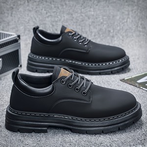 Nouvelles bottes basses résistantes à l'usure pour hommes, bottes Martin de style britannique vintage, chaussures décontractées polyvalentes à semelle épaisse - Product Image 1