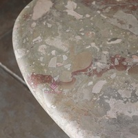 Table basse ovale en marbre Breccia sur mesure, table centrale en pierre multicolore, mobilier de luxe pour les designers d'intérieur