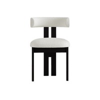 Chaise de salle à manger en bois massif de style minimaliste et luxueux, en peluche beige clair, confortable et agréable au toucher.