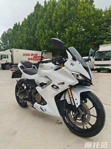 Motocicleta de Gasolina Qianjiang Sai 250 2024 - Motor de 250cc y 4 Tiempos, Diseño Elegante, Calidad Confiable, Precio al por Mayor - Product Image 3