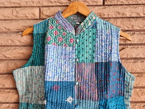 Veste décontractée pour femme en coton matelassé fait main de qualité supérieure, à manches courtes, motif floral, fermeture à ceinture, douce, séchage rapide, pour l'hiver - Product Image 3