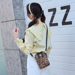 Nouvelle promotion 2025 : Mini <span class=keywords><strong>sac</strong></span> bandoulière pour <span class=keywords><strong>femme</strong></span> en <span class=keywords><strong>cuir</strong></span> PU, motif géométrique tendance, <span class=keywords><strong>sac</strong></span> messager en <span class=keywords><strong>cuir</strong></span> PU pour <span class=keywords><strong>femme</strong></span> - Product Image 5