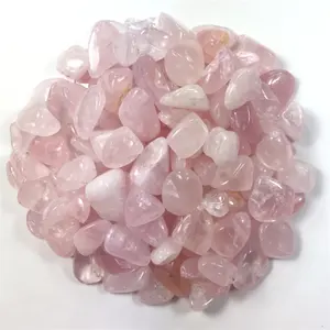 Cascalho de cristal de rosa polido natural atacado pedra de pedra