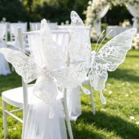 Décorations florales artisanales pour mariage : fleurs en dentelle, papillons en tulle, accessoires de vitrine en plastique, décorations de scène réalistes pour hôtels