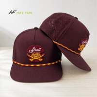 Casquette de baseball en nylon à 5 panneaux personnalisée, perforée au laser, séchage rapide, respirante, avec cordon, pour activités de plein air, vente en gros