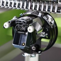 Nouvelle machine à coudre à tête unique 12/15 aiguilles, machine à broder pour casquettes, t-shirts et chapeaux, avec 12/15 aiguilles, haute vitesse 1200 tr/min