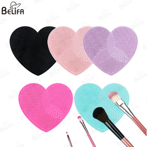 Nuevas ventosas antideslizantes en forma de corazón, almohadilla para cepillo de belleza, alfombrilla de limpieza para cepillo de maquillaje de silicona - Product Image 1
