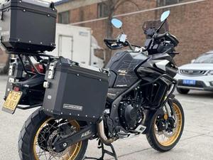 Moto d'aventure VOGE DS625X à essence, moteur 600cc refroidi, bicylindre, 47kW, freins Nissin, ABS, TCS - Product Image 3