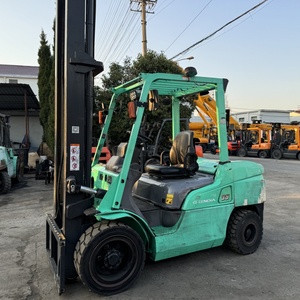 Montacargas Diésel Usado de la Marca Japonesa Mitsubishi, 5 Toneladas, Todoterreno, Mástil de 3 Etapas, Motor ISUZU, en Oferta - Product Image 3