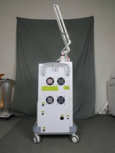 Máquina Láser de Erbio YAG 2940nm FOTONA 4D Profesional para Adelgazamiento Corporal y Dental con 120W de Potencia y Enfriamiento por Agua/Aire para el Cuidado de la Piel - Product Image 5