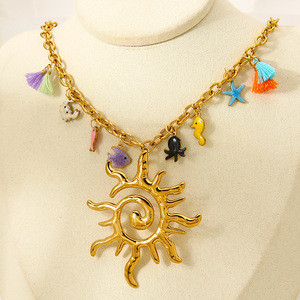 Collier pendentif soleil en acier inoxydable plaqué or 18 carats avec breloques et pompons représentant des animaux marins pour femme, bijoux tendance - Product Image 4