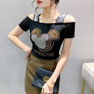 T-shirt da donna con stampa di strass con paillettes lucide con stampa di fragola t-shirt a maglia sottile da discoteca a maniche corte t-shirt da festa - Product Image 5