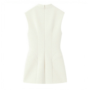 Abito Mini Bodycon da Donna Personalizzato 2026 con Cut-out, Orlo a Balze, Senza Maniche, in Maglia Traforata, Stile Vintage Casual, OEM/ODM da Fabbrica Cinese - Product Image 2