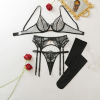 En stock Nouveauté 2026 Lingerie noire sexy sculptante avec broderie artisanale complexe, empiècements et pendentif métallique
