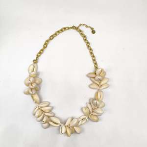 CBBA-1951 สร้อยคอประดับลูกปัดแฟชั่น เครื่องประดับที่หรูหราและมีสไตล์ - Product Image 1